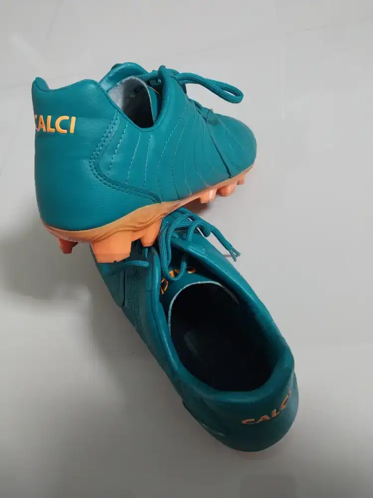 Dijual Sepatu Sepakbola merk CALCI