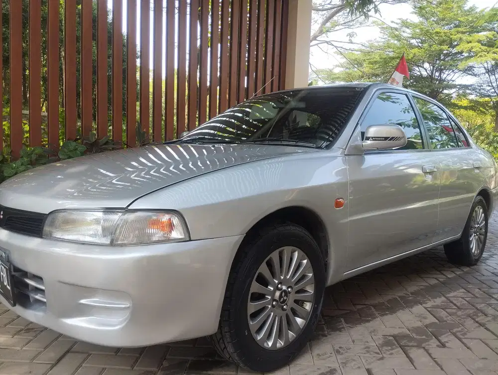 Mitsubishi Lancer 2001 Bensin