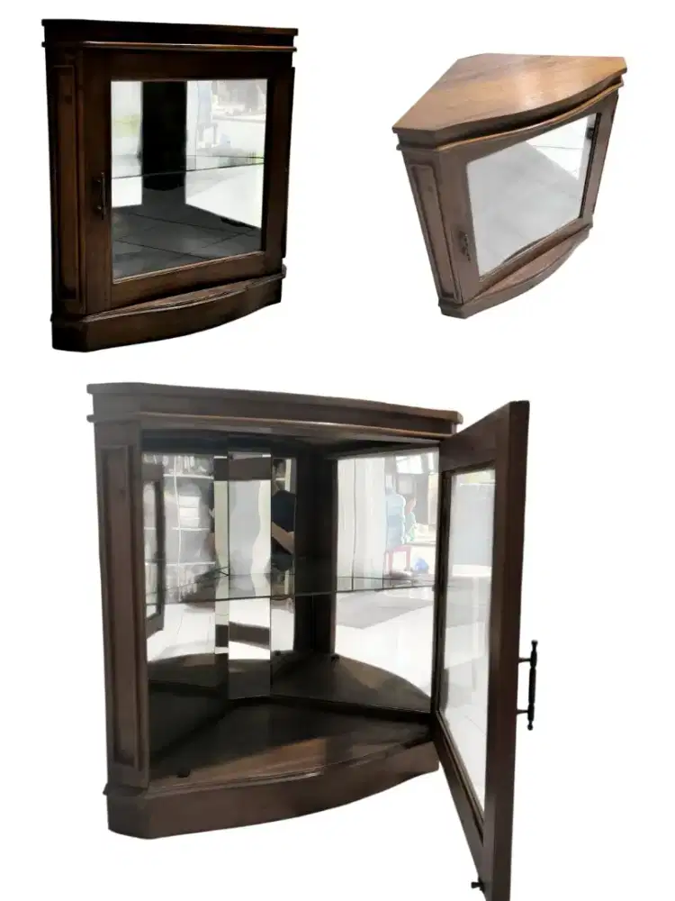 Meja sudut segitiga jati