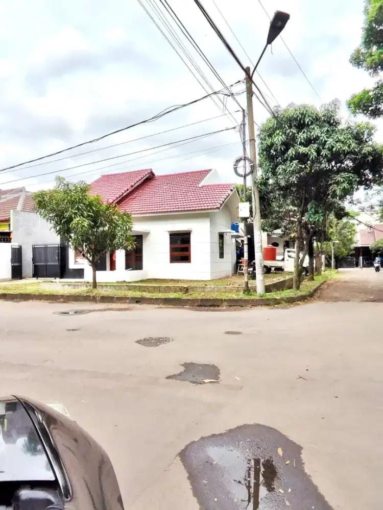 MURAH RUMAH BESAR TANAH LUAS BUMI ADIPURA SUMMARECON
