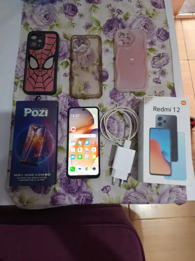 Jual Redmi 12 , barang bagus.. cuma pernah ganti LCD aja