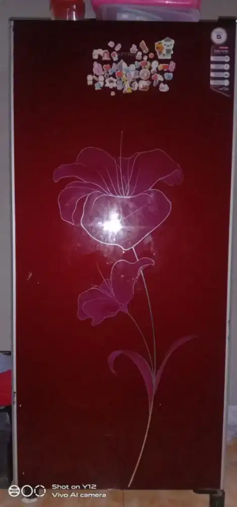 Kulkas merk POLYTRON