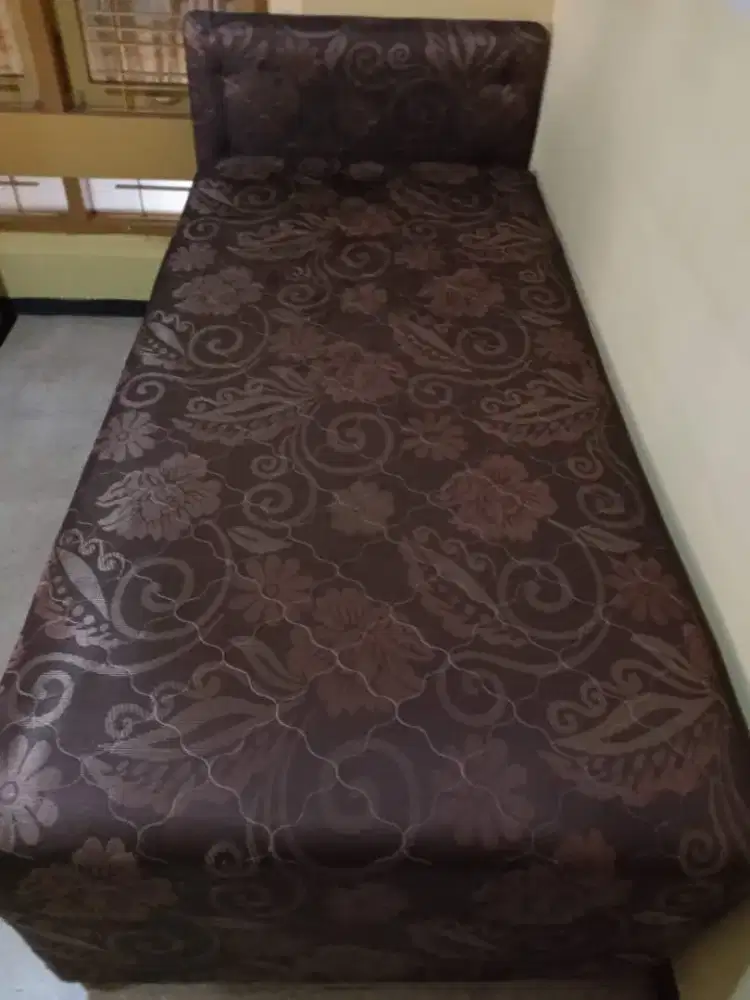 Springbed sorong uk.100 & Sprongbed divan uk.160