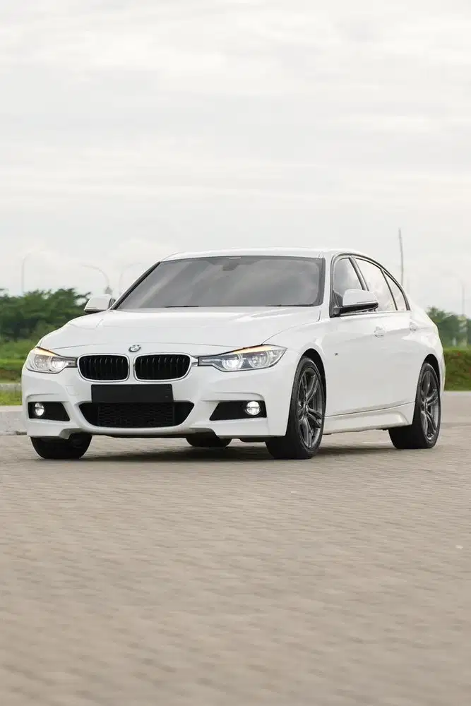 [ Full Spec! ] BMW 330i MSport Facelift LCI 2018 (F30) Mercy c300 w205