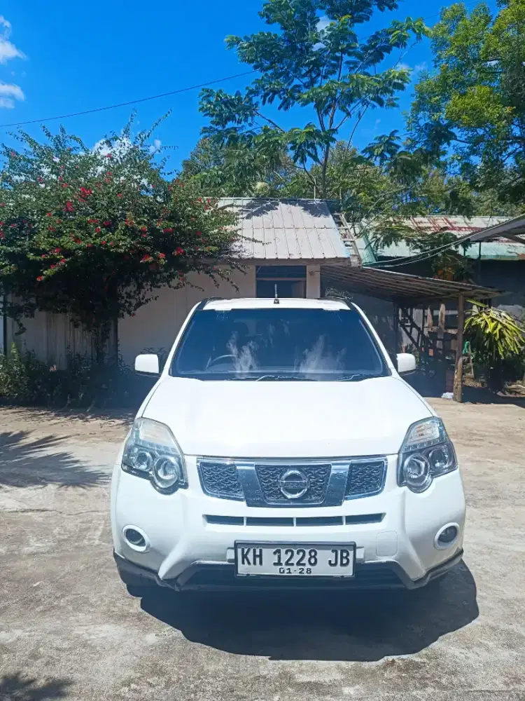 Nissan X-Trail T31 2011 Manual / Putih