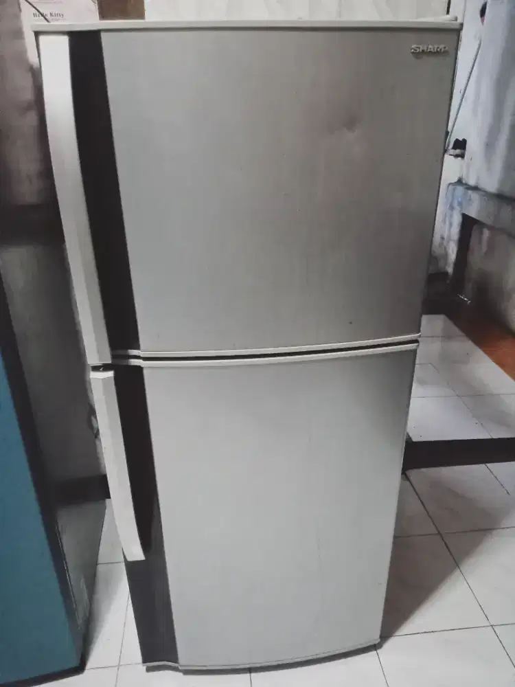 Kulkas 2 pintu Sharp blm pernah servis