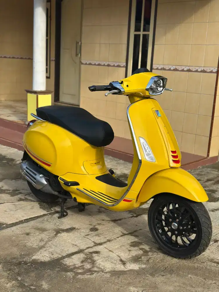 Vespa sprint 2021 jual cepat