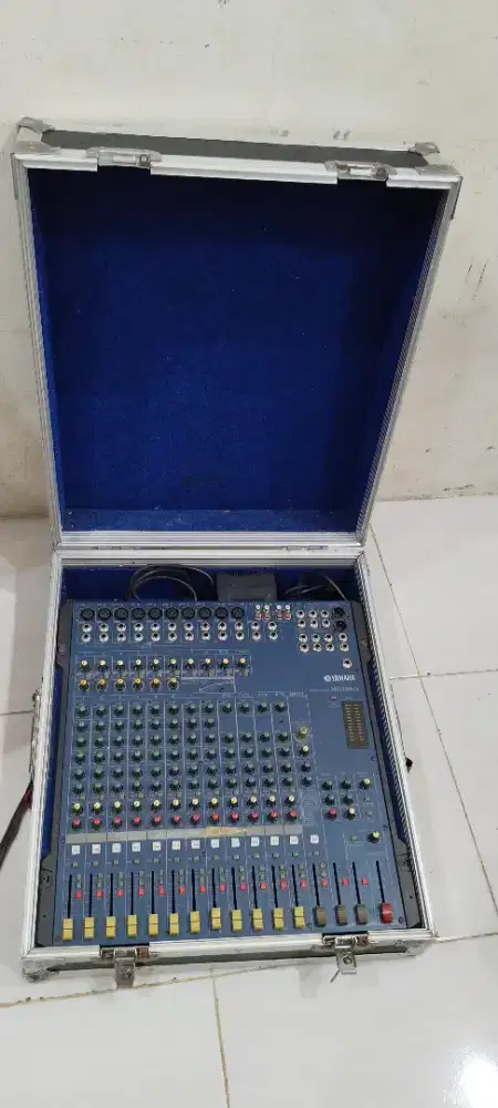 Mixer yamaha mg166cx
