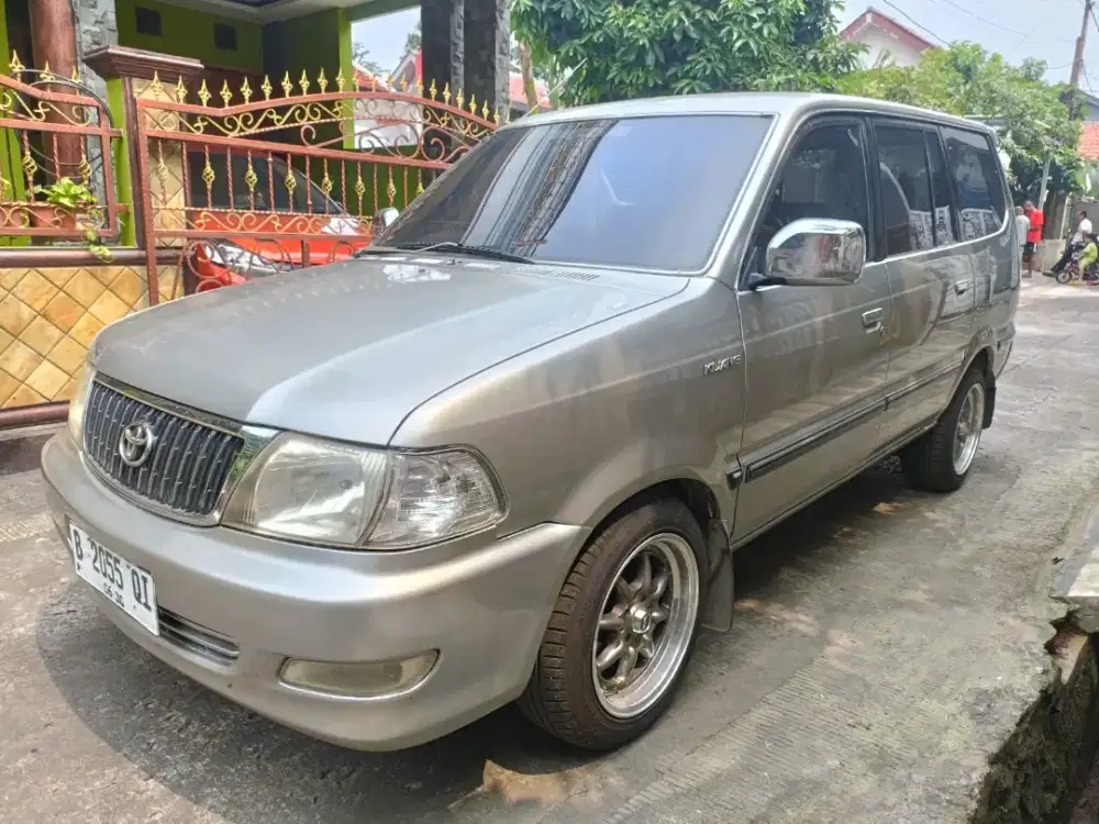 Toyota kijang Lgx matic th 2004 Bensin