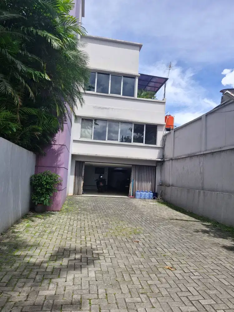 Dijual Rumah Strategis Cocok utk Usaha Di Tebet Jaksel VA-17412