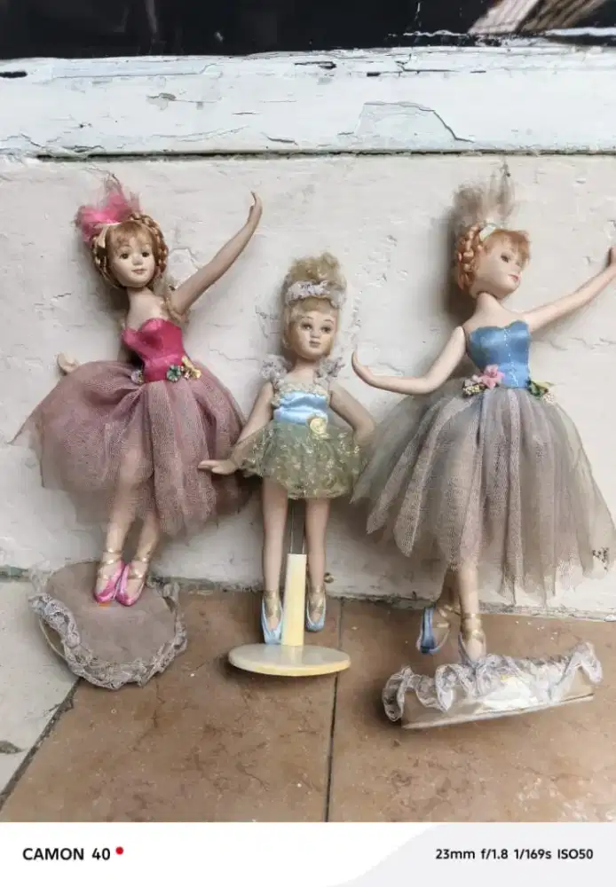 Jual aja 3 buah boneka porselen