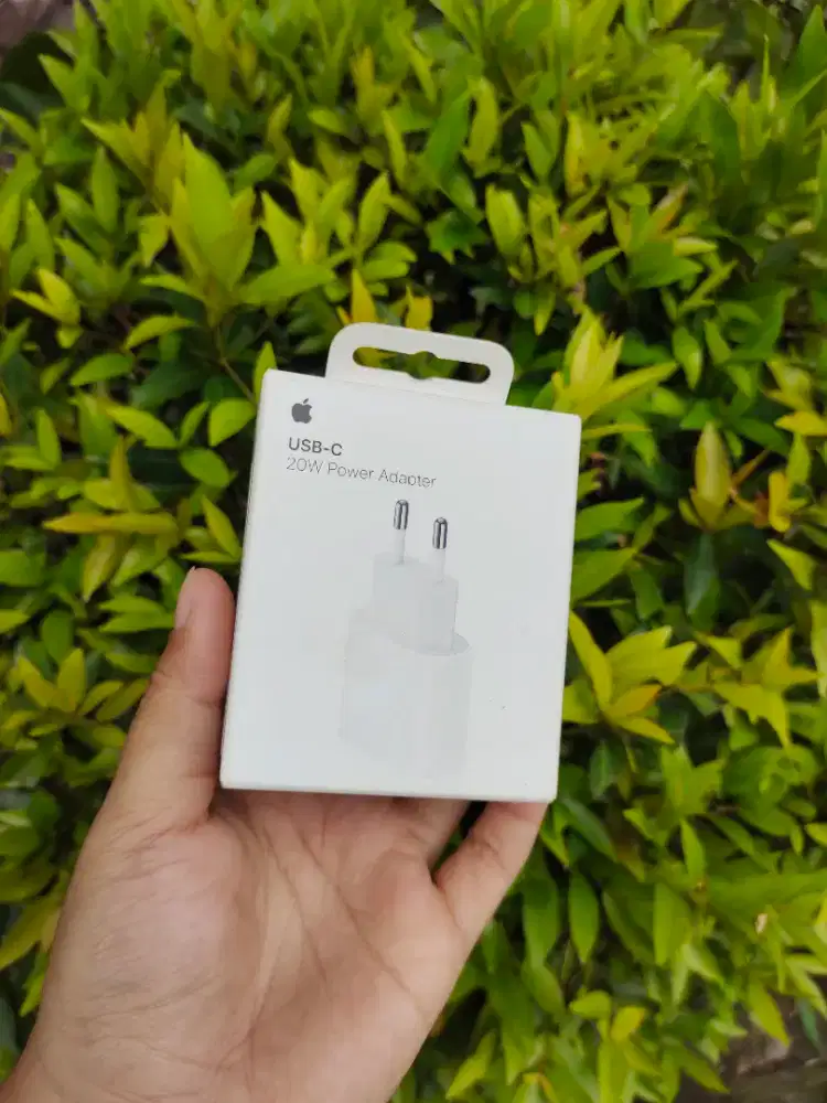 power adapter iphone 20W