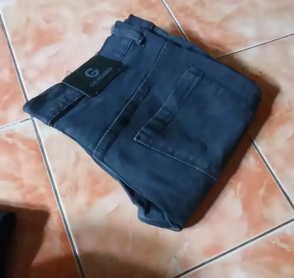 Celana Levis panjang pria size l