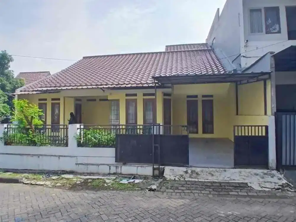 RUMAH POSISI HOOK DI SEKTOR 5, DEKAT STAN BINTARO JAYA