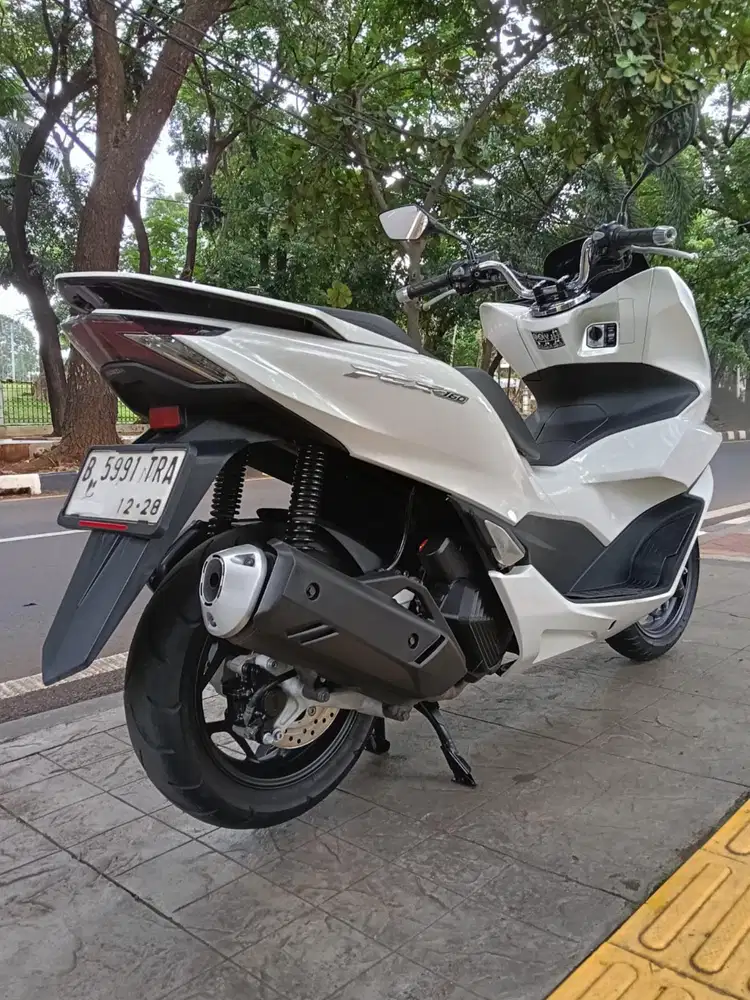DP MINIM 3JTA CASH KREDIT NEW HONDA PCX 160 CBS ISS THN 2023 PAJAK ON