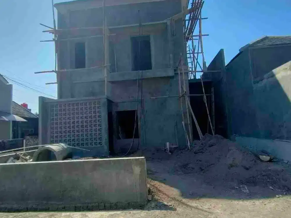 Rumah 2 lantai dekat McD pamularsih akses jalan lebar