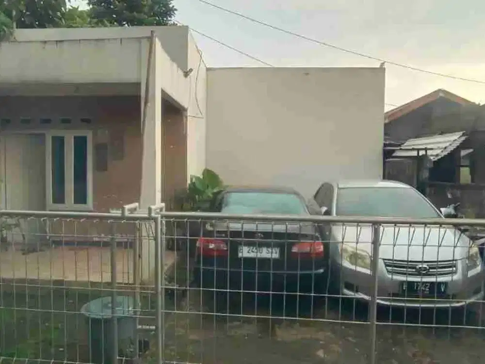 Jual rumah dgn tanah luas di Jl. Abdul Gani, Kalibaru, Cilodong Depok