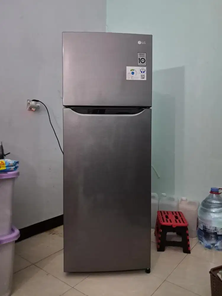 DIJUAL KULKAS LG SQMT 220L BAGUS TERAWAT