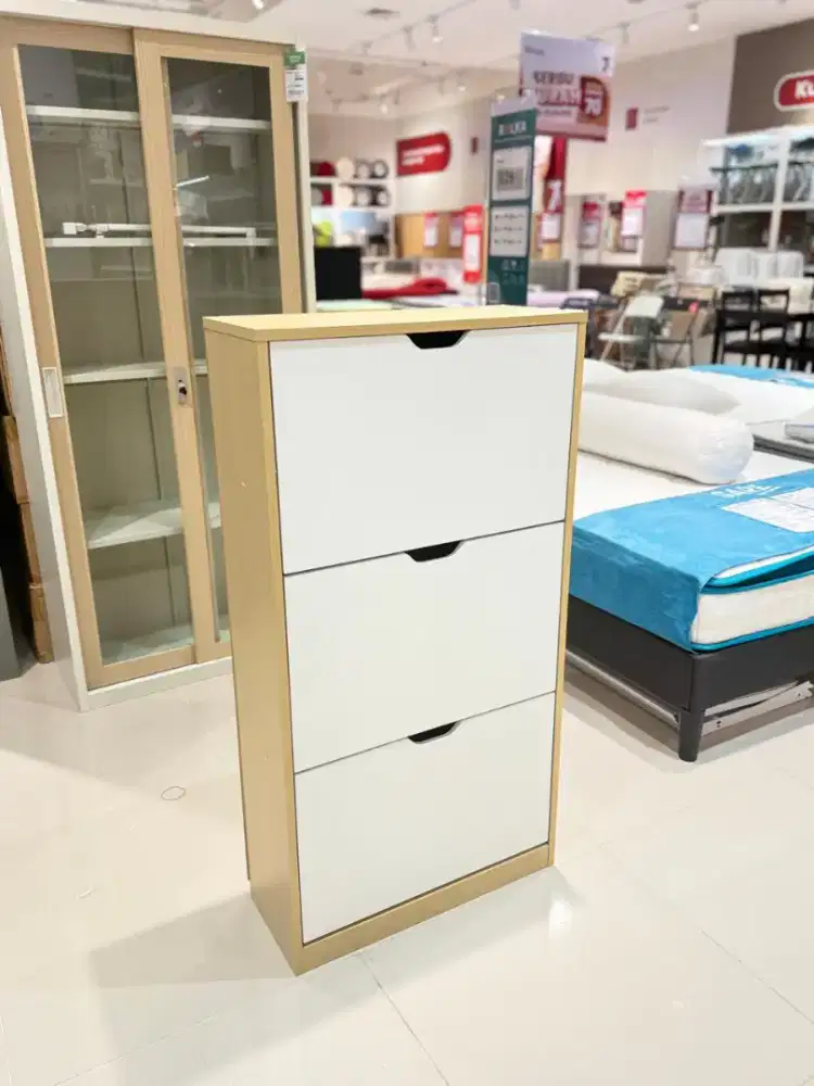 Rak Sepatu Kabinet Kiana Bahan Kayu