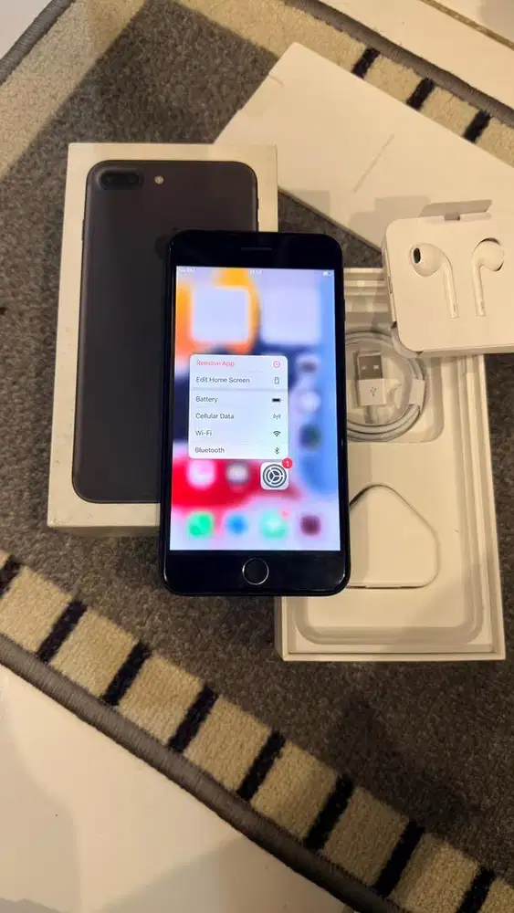 Dijual Iphone 7 Plus 128GB Black Terdaftar Lengkap