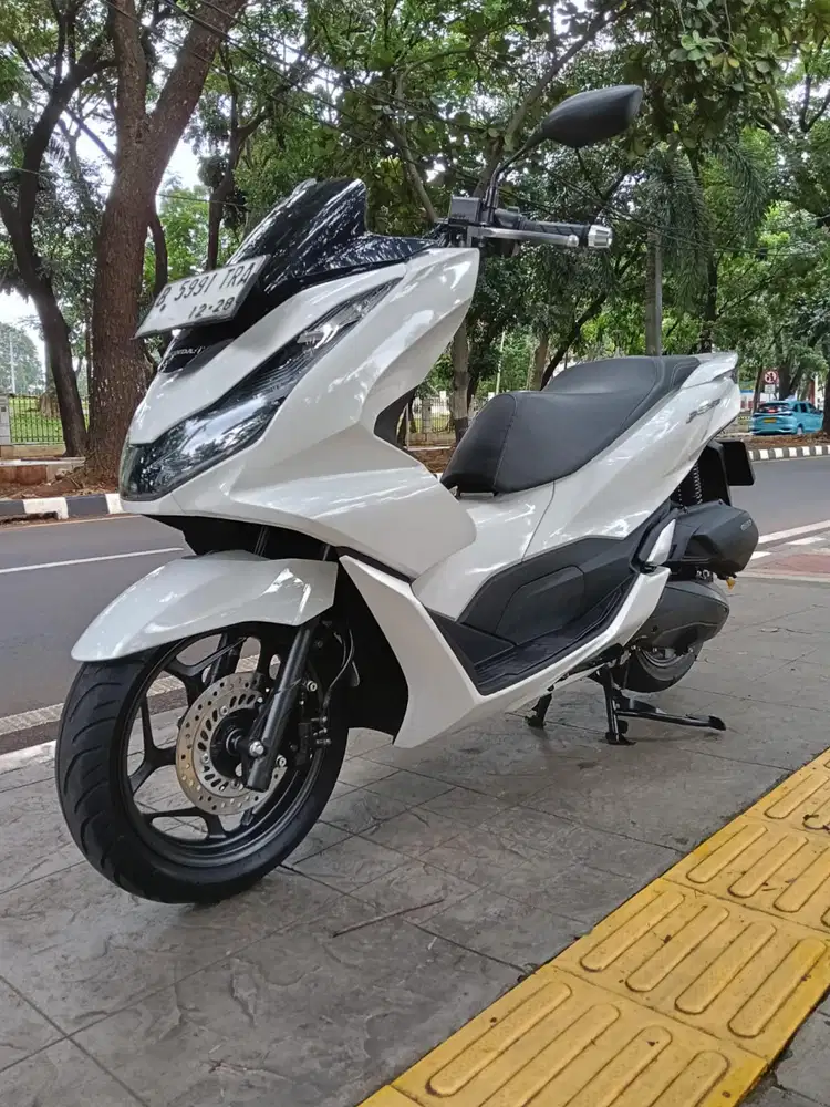 DP MINIM 3JTA CASH KREDIT NEW HONDA PCX 160 CBS ISS THN 2023 PAJAK ON