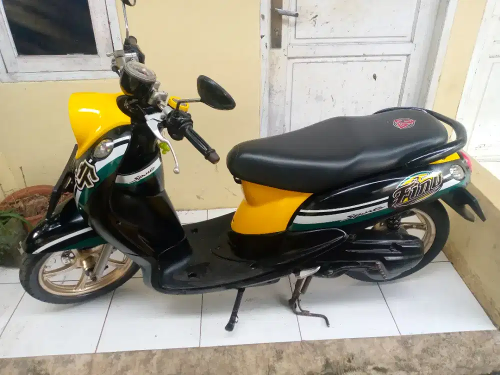 Yamaha fino karbu surat lengkap tahun 2013 mesin bagus