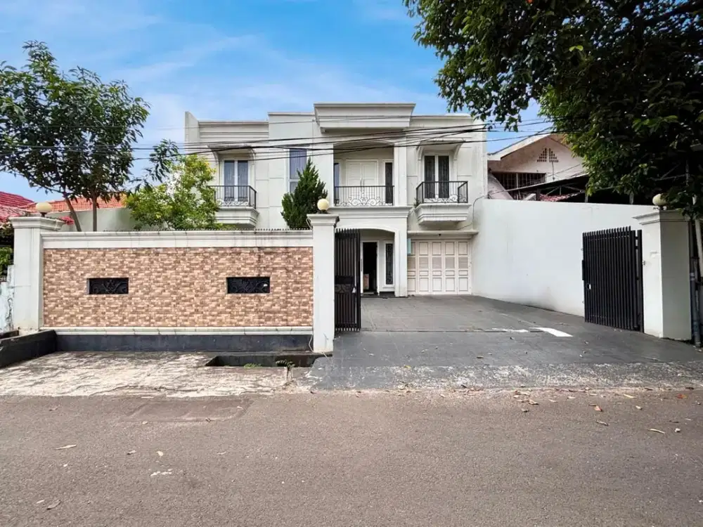 RUMAH MEWAH DI TEBET TIMUR !
