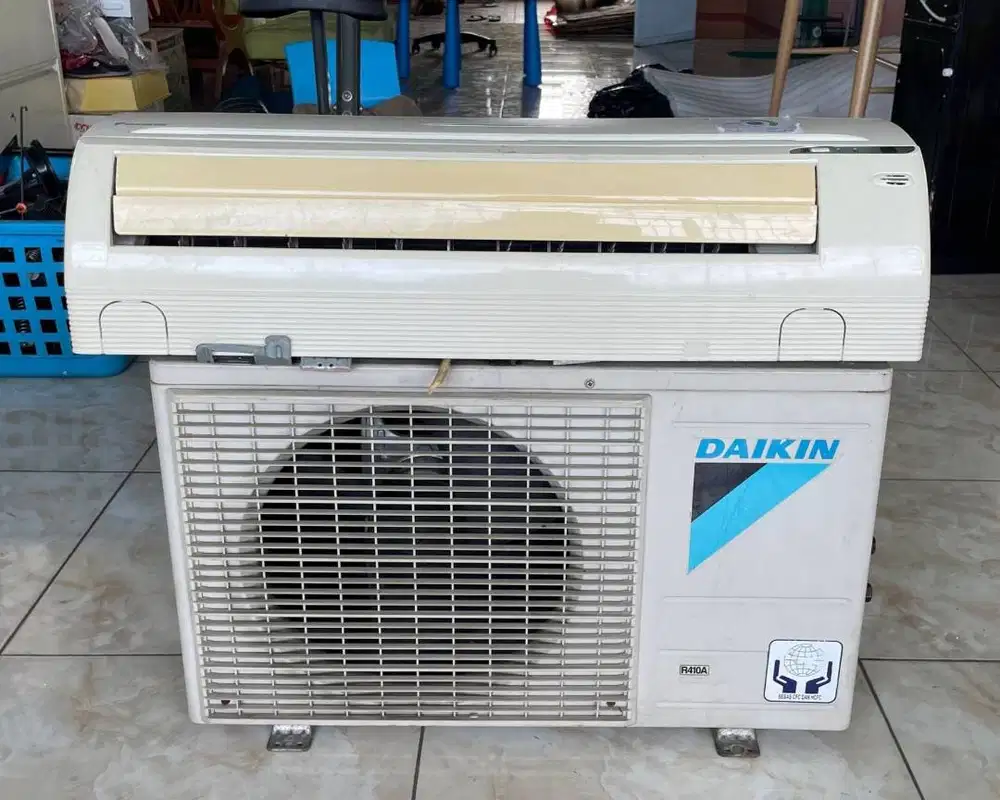 [GRATIS PASANG] AC Daikin 1/2 PK Non Inverter Second Normal Dingin