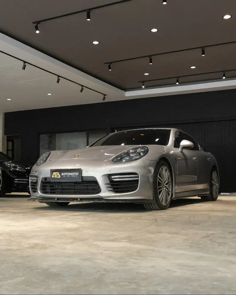 Porsche Panamera Turbo S 4.8 2010