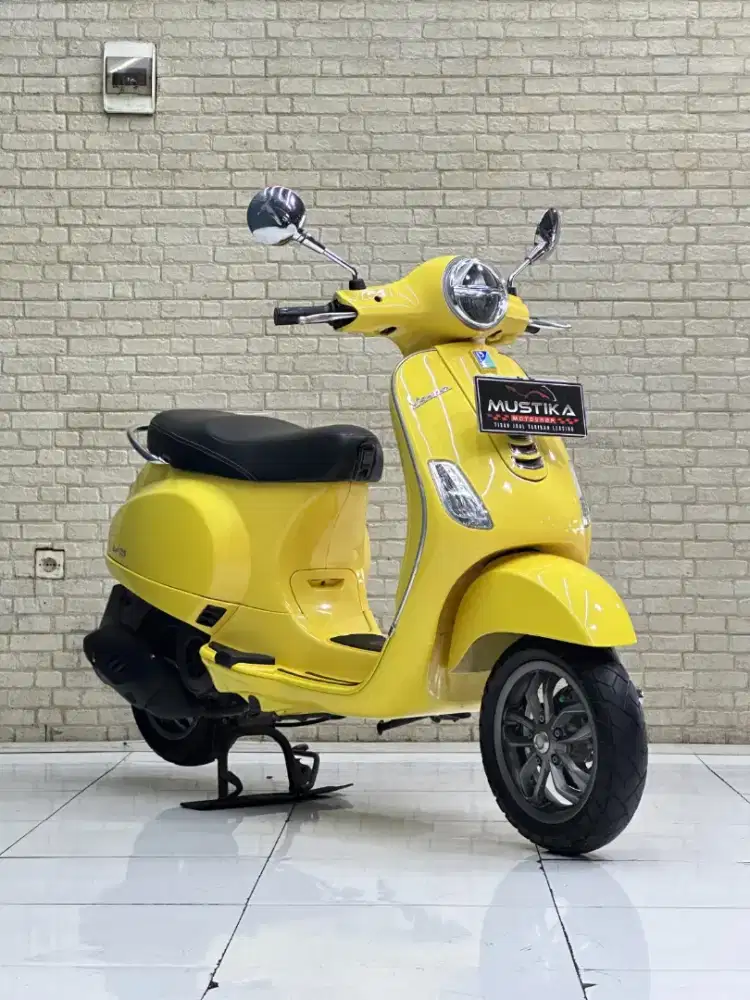 TERMURAH‼️ Vespa LX 125 LED PMK 2021 Kuning Favorit
- Mustika motoshop