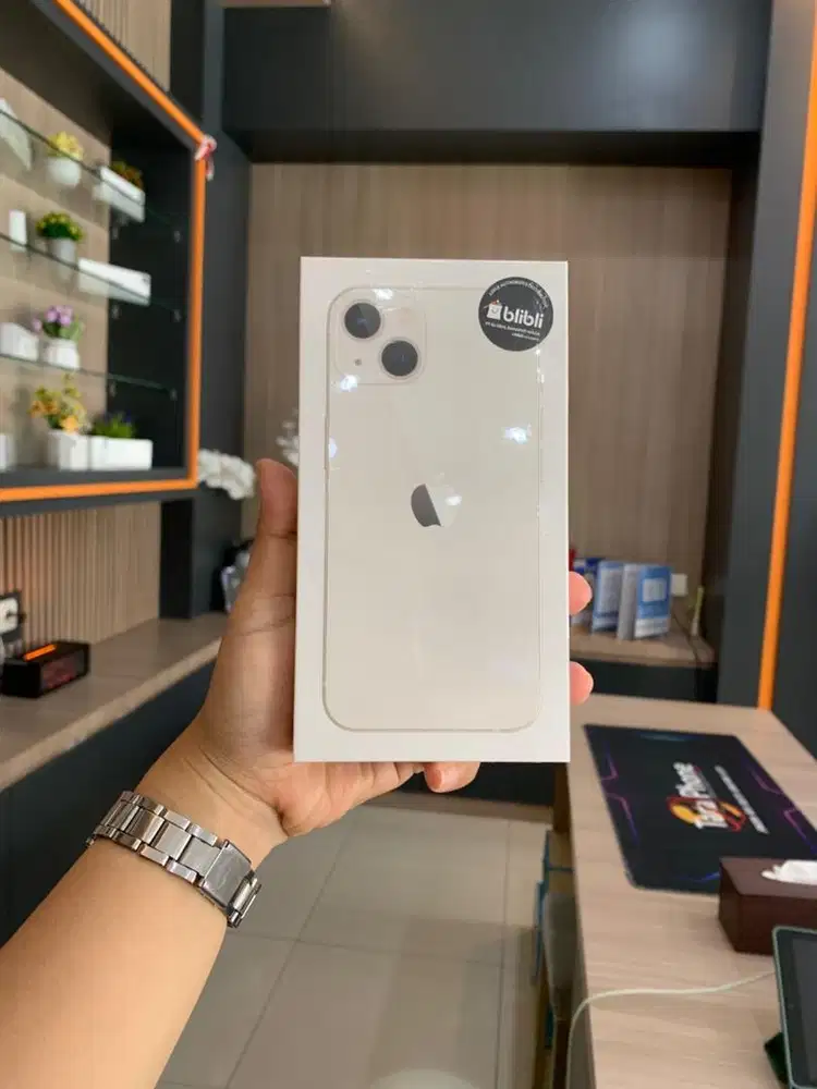 IPHONE 13 BRAND NEW STARLIGHT
