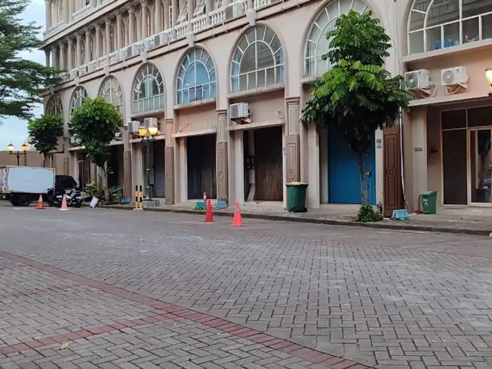 Sedayu Square Cengkareng 4 Lantai Hadap Dalam Siap Pakai