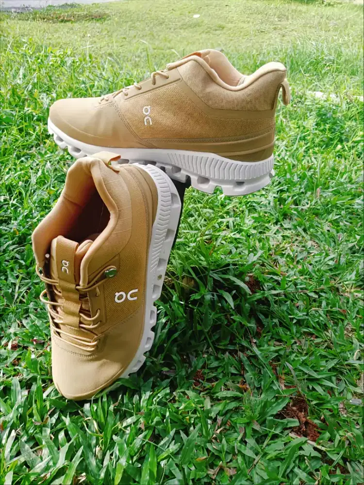 Sepatu Cloud 6 Sand Dune Istimewa Size  41 On Running Nego Kopi