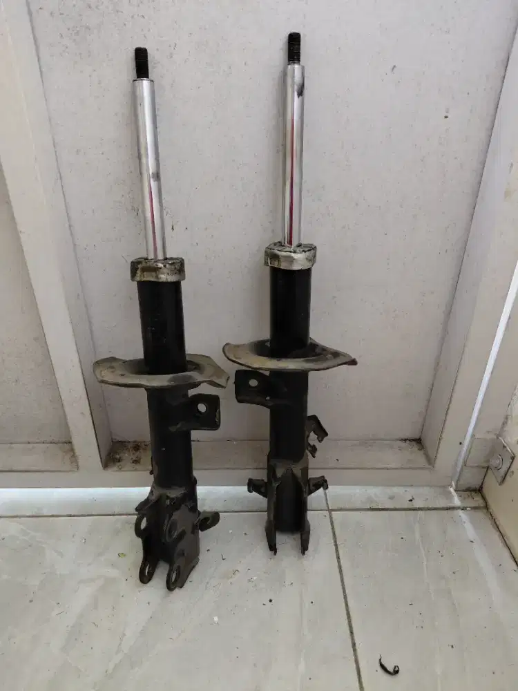 Shockbreaker Depan Nissan Evalia/Livina