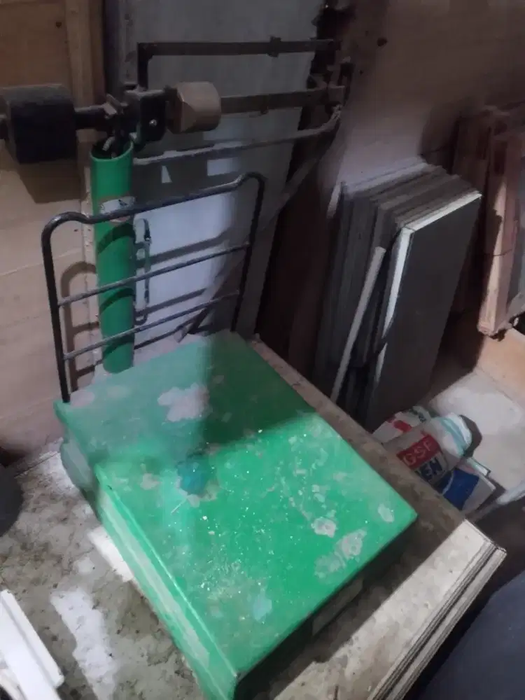 Timbangan 50kg kondisi bagus