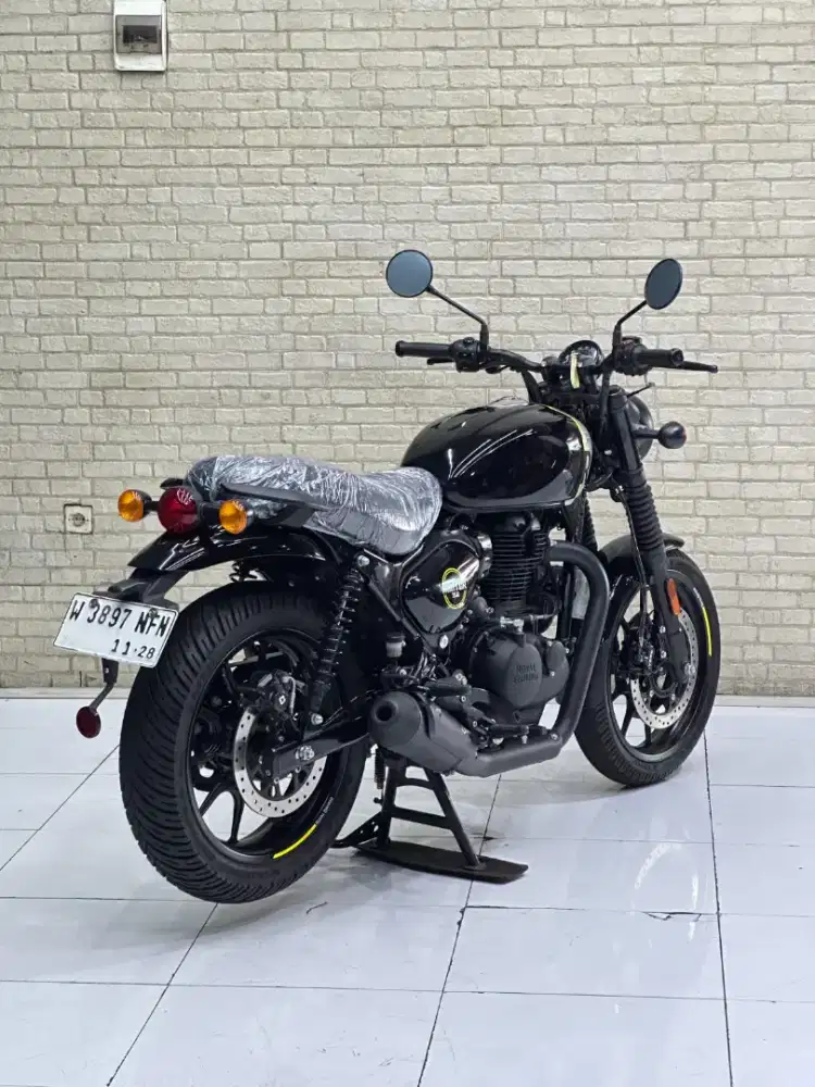 Retro Abizz‼️Royal Enfield Hunter 350 ABS 2023 LIKENEW
- Mustika motor