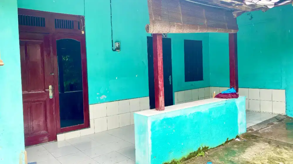 DIKONTRAKKAN RUMAH STRATEGIS