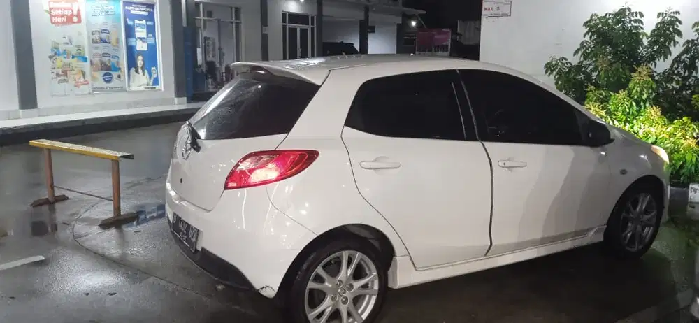 Mazda 2 2012 Bensin