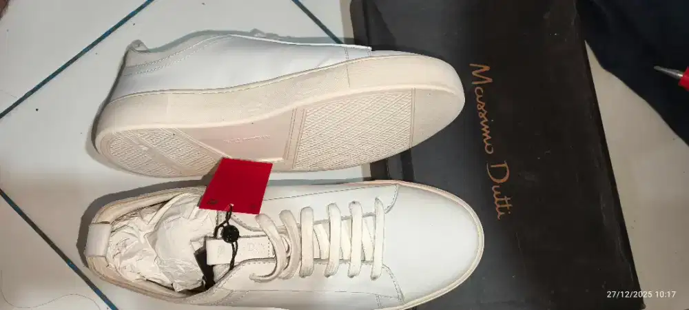 Sepatu Massimo dutti size 40