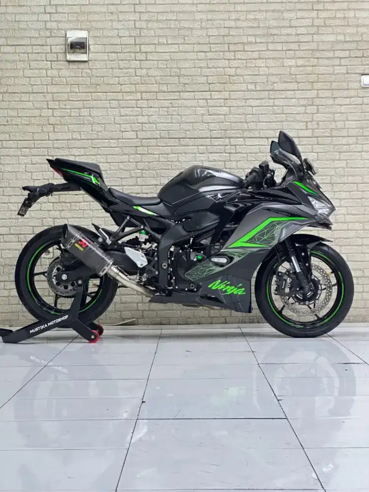 Motosport Terlaris! Kawasaki ZX25R ABS 2023 Grey