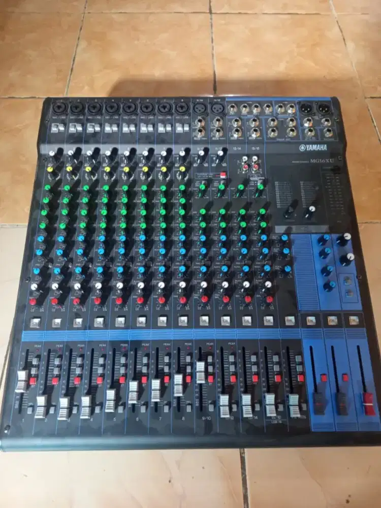 Mixer Yamaha MG 16 XU