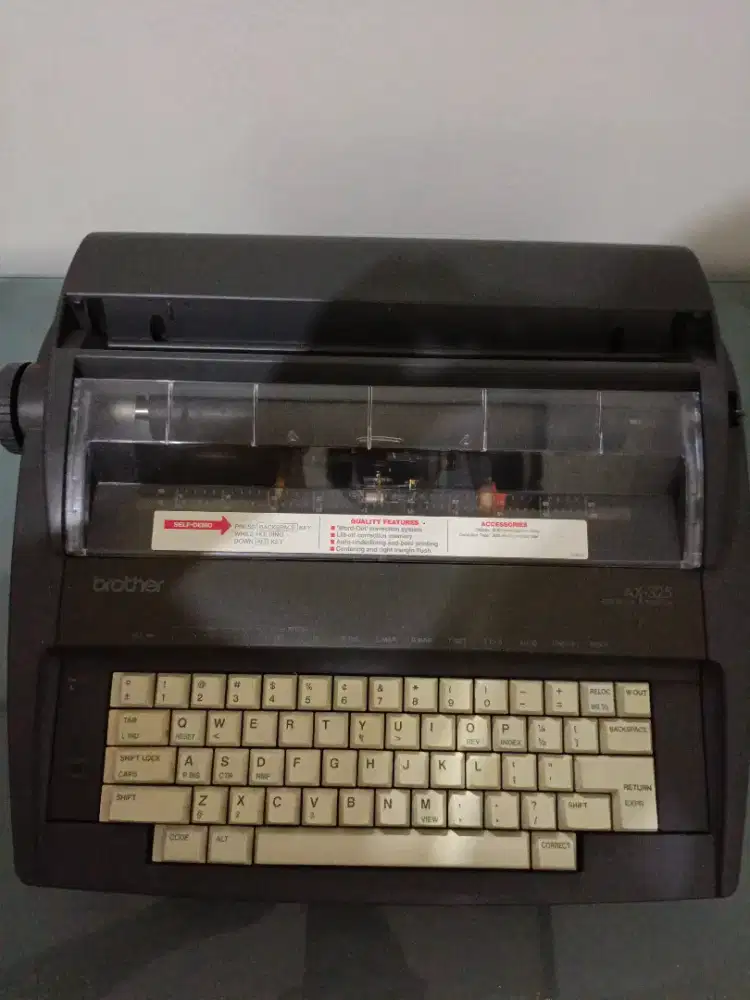 Brother Mesin Ketik Electric Black