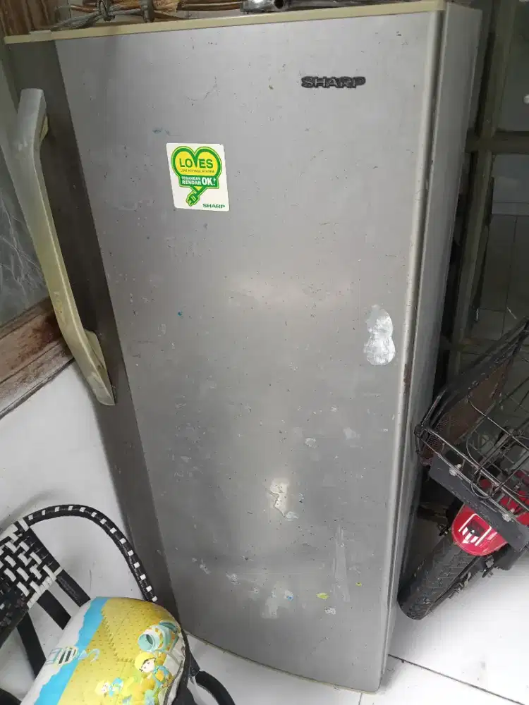 Kulkas Sharp 1 pintu type lemon