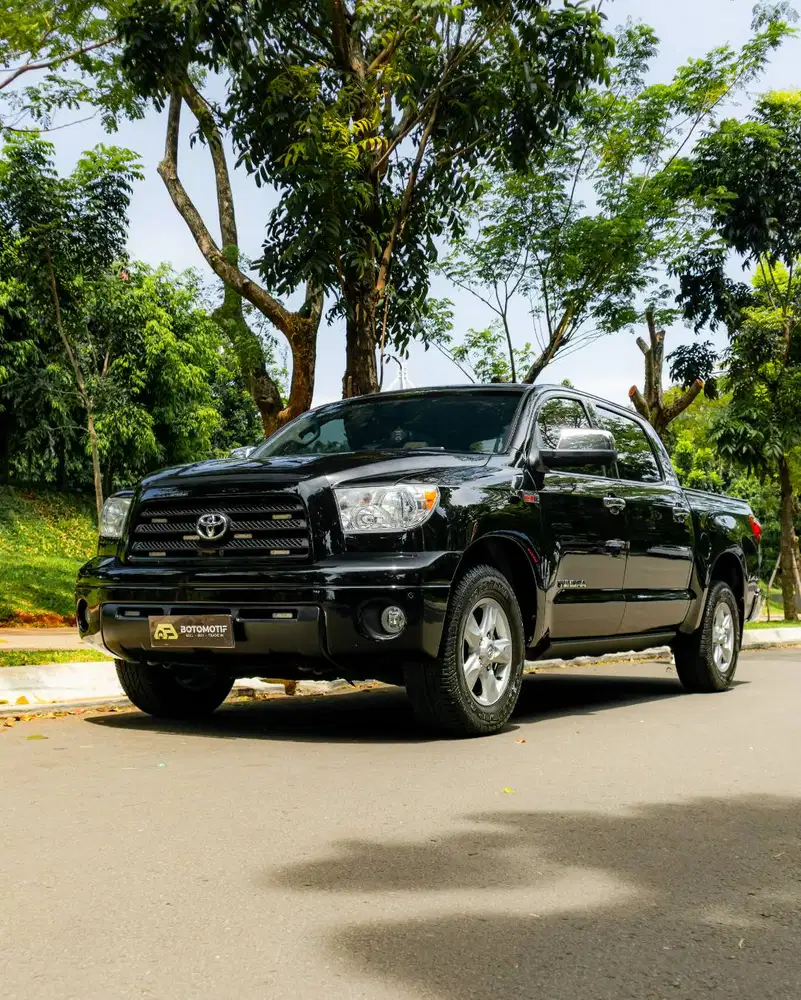 Toyota Tundra Crew Max Limited 5.7 V8 i-FORCE  2010
