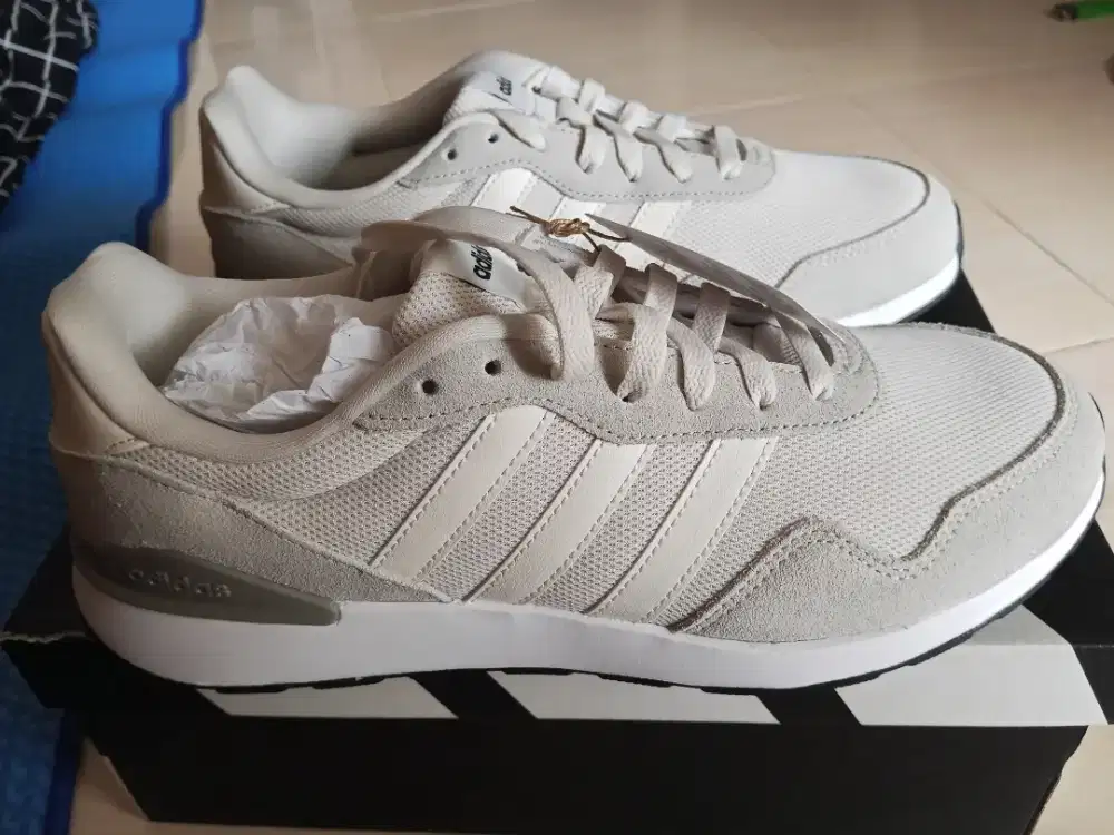 Sepatu adidas jr 6625