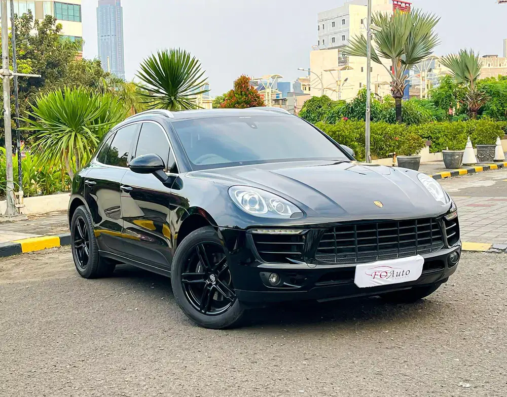 Porsche Macan 2.0 Turbo 2015 Very Mint Condition Nik 2014