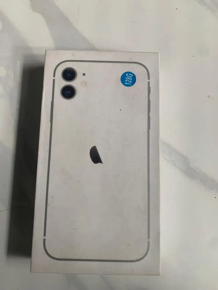 Di jual dus iphone 11 putih