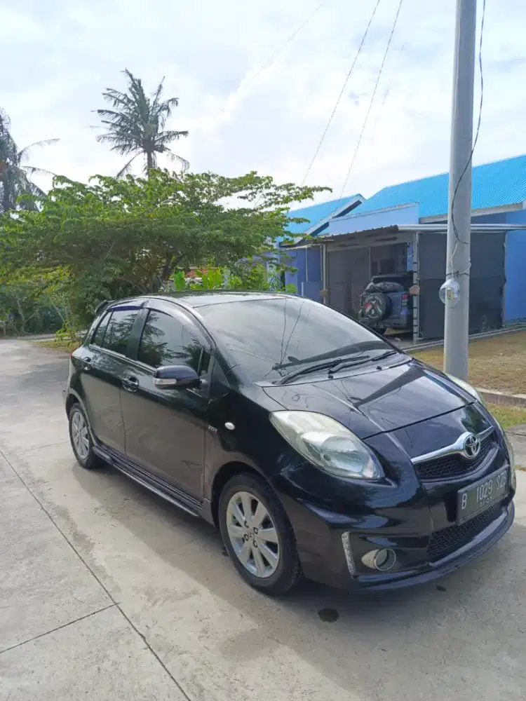 Toyota Yaris 2011 J langka