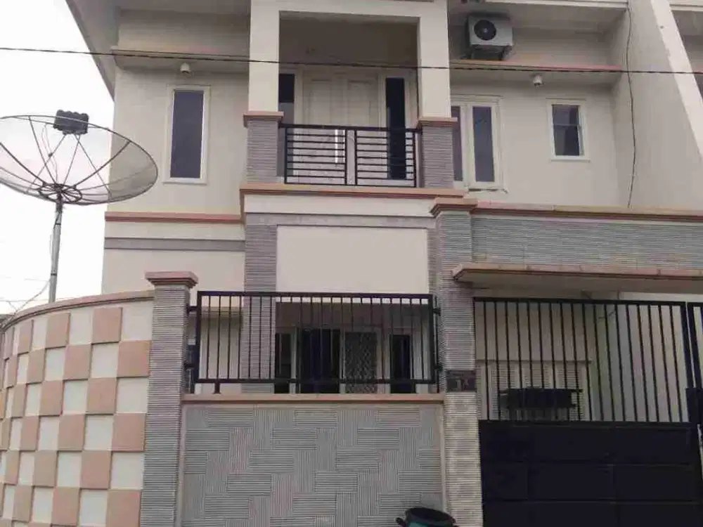 JUAL rumah suterejo tengah. mulyosari. babatan pantai