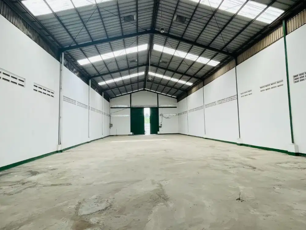 Gudang Luas 306 Meter di Kavling Dpr Cipondoh Ada Kantor 75Meter